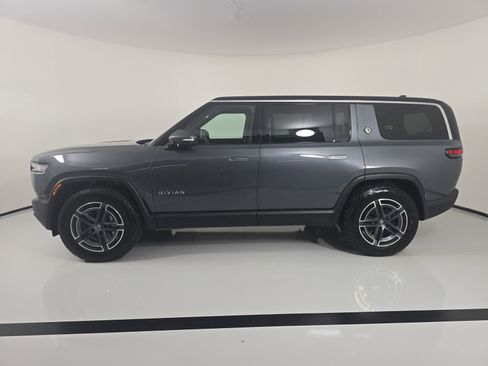Used 2025 Rivian R1S Adventure image 2