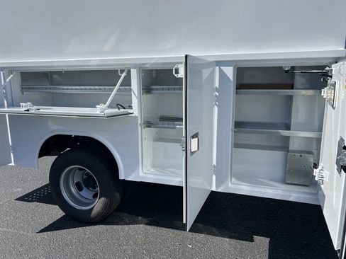 New 2024 GMC Savana 3500 w/ Power Convenience Package image 14