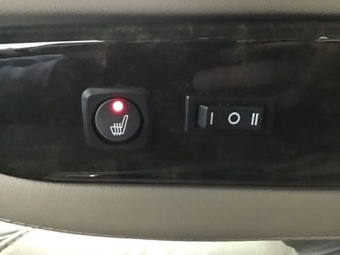 Used 2023 Chevrolet Express 2500 image 27