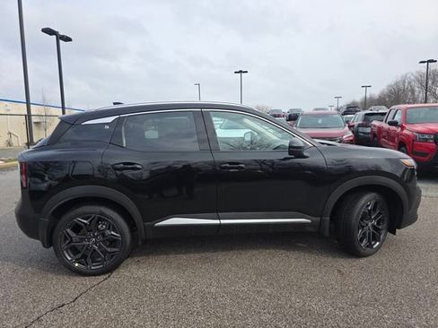 New 2026 Nissan Kicks SR w/ SR Premium Package image 23