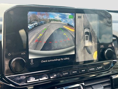 Used 2025 Nissan Pathfinder Platinum w/ Cargo Package image 14