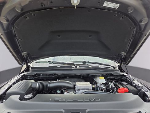 New 2026 RAM 1500 Big Horn AWD/4WD image 34