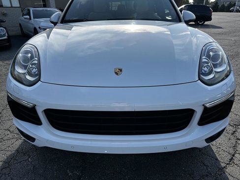 Used 2018 Porsche Cayenne Platinum Edition w/ Premium Package image 13