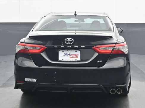 Used 2019 Toyota Camry SE w/ Protection Package (Q2) FWD image 5