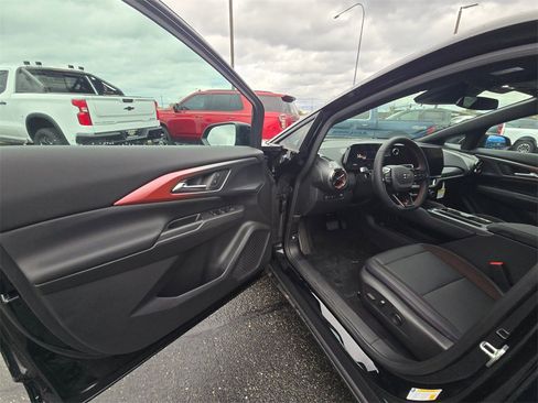 New 2026 Chevrolet Equinox EV RS image 22