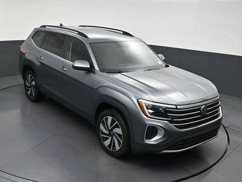 Used 2024 Volkswagen Atlas SE FWD image 21