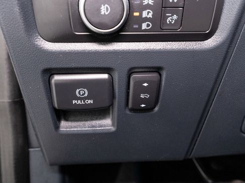 Used 2022 Ford Expedition Max XLT image 31