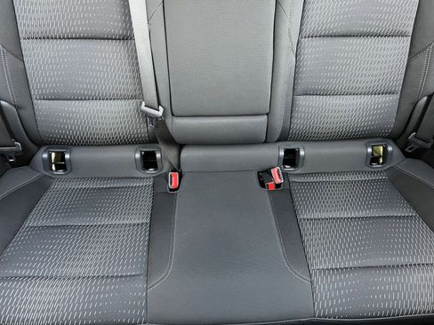 Used 2025 Chevrolet Equinox LT image 37