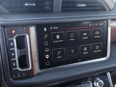 Used 2023 GMC Yukon Denali Ultimate AWD/4WD image 19