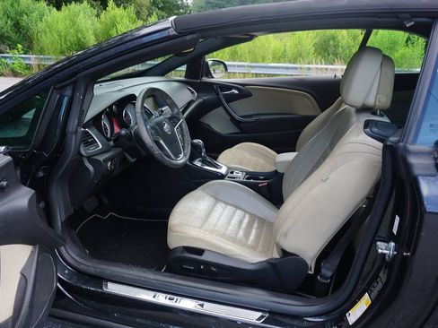 Used 2016 Buick Cascada Premium FWD image 2