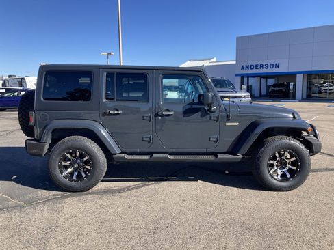 Used 2016 Jeep Wrangler Unlimited Sport image 5