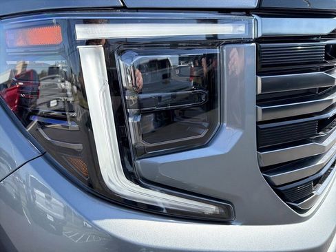 Used 2026 GMC Sierra 1500 AT4 w/ Technology Package AWD/4WD image 10