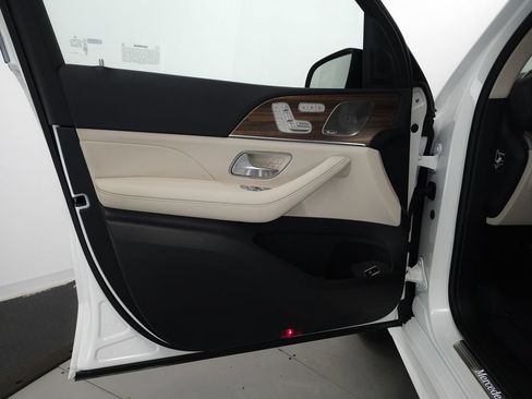 Certified 2026 Mercedes-Benz GLE 350 4MATIC image 5