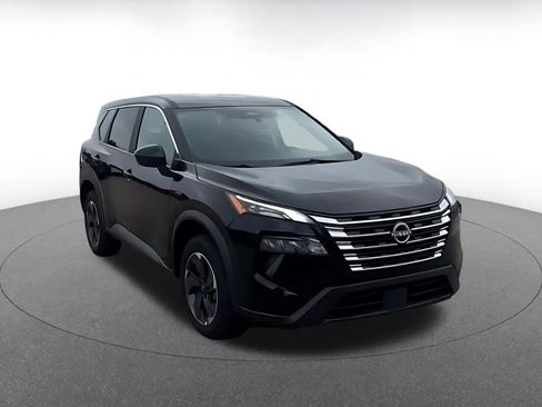 Used 2025 Nissan Rogue SV FWD image 3