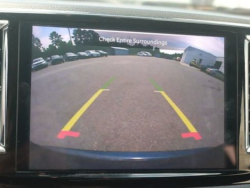 Used 2025 Chrysler Pacifica Limited FWD image 28