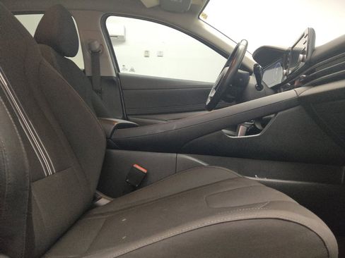 Used 2021 Hyundai Elantra SEL w/ Convenience + Premium Package FWD image 21