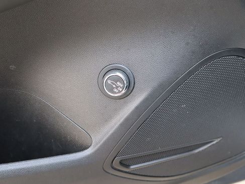 Used 2023 Buick Envision Essence FWD image 21