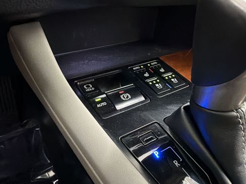 Used 2019 Lexus RX 450hL Premium w/ Premium Package AWD/4WD image 21
