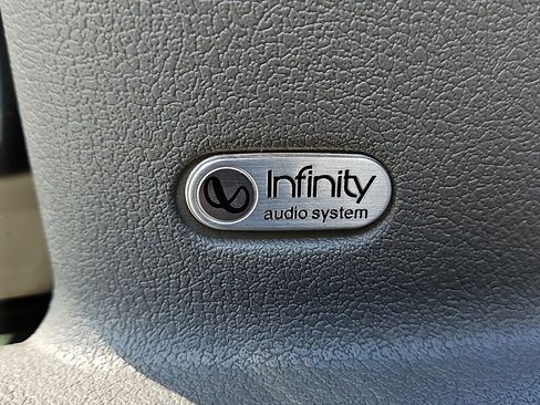 Used 2009 Dodge Ram 2500 Truck SLT w/ Popular Equipment Group image 16