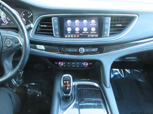 Used 2020 Buick Enclave Avenir w/ Avenir Technology Package AWD/4WD image 42