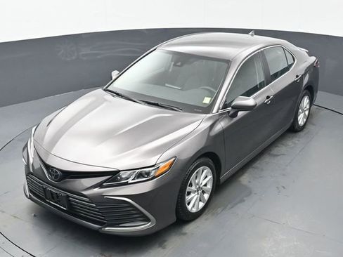 Certified 2023 Toyota Camry LE image 32