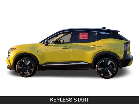 Certified 2025 Nissan Kicks SR FWD image 5