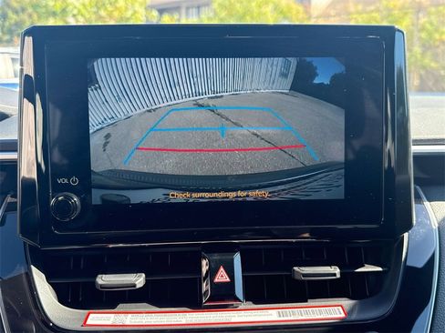 Used 2025 Toyota Corolla SE image 19