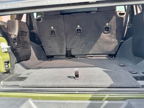 Used 2022 Jeep Wrangler Unlimited Sport image 14