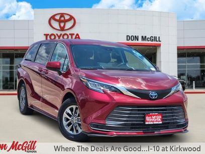 Used 2021 Toyota Sienna LE