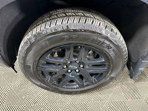 Used 2023 Chevrolet Silverado 1500 Custom image 10