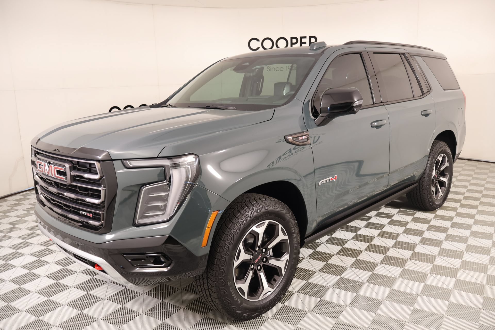 Used 2026 GMC Yukon AT4 Ultimate w/ LPO, Floor Liner Package AWD/4WD image 10