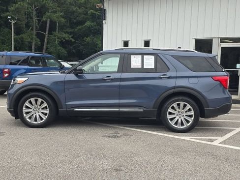 Used 2021 Ford Explorer Limited w/ Equipment Group 301A RWD image 2