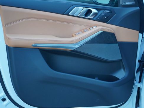 New 2026 BMW X7 xDrive40i w/ Premium Package image 8