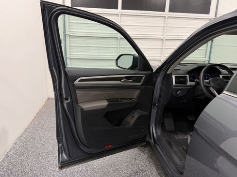 Used 2023 Volkswagen Atlas SE FWD image 19
