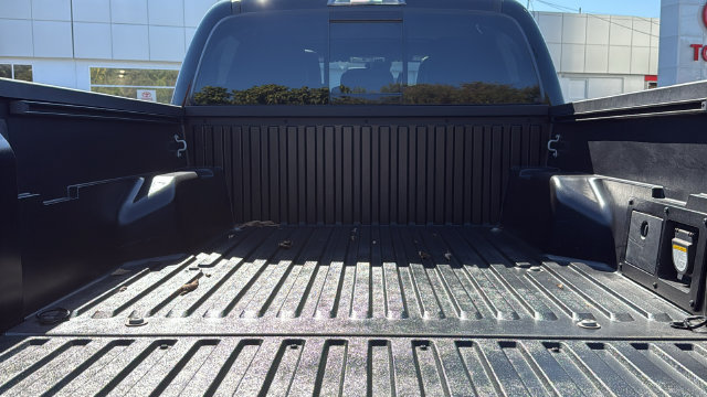 Certified 2023 Toyota Tacoma TRD Off-Road w/ TRD Premium Off Road Package AWD/4WD image 24