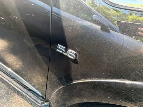 Used 2016 INFINITI QX80 4WD w/ Signature Edition Package image 9