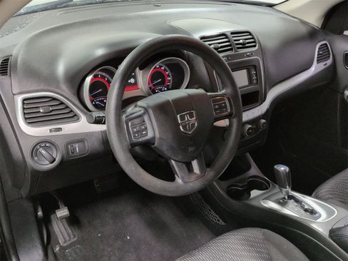 Used 2018 Dodge Journey SE image 10