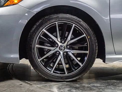 Certified 2023 Toyota Camry SE image 9