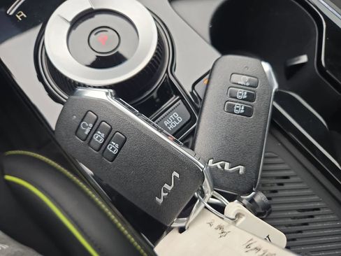Used 2023 Kia EV6 GT AWD/4WD image 35