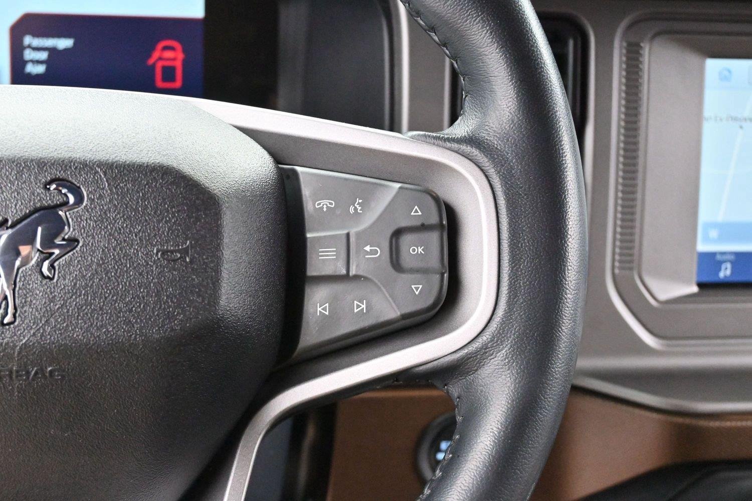 Used 2022 Ford Bronco Outer Banks AWD/4WD image 15