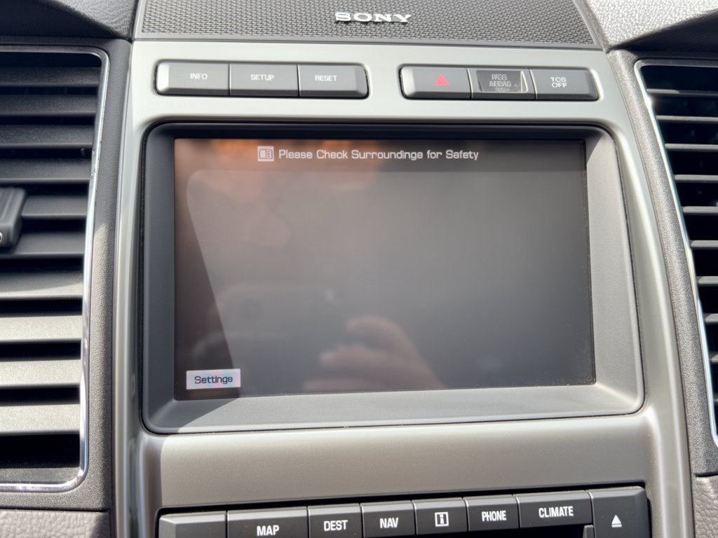 Used 2011 Ford Taurus Limited w/ 303A Rapid Spec Order Code FWD image 24