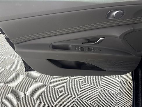 Certified 2021 Hyundai Elantra SEL w/ Convenience Package image 12