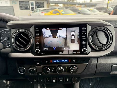 Used 2020 Toyota Tacoma TRD Off-Road w/ TRD Premium Off Road Package image 36