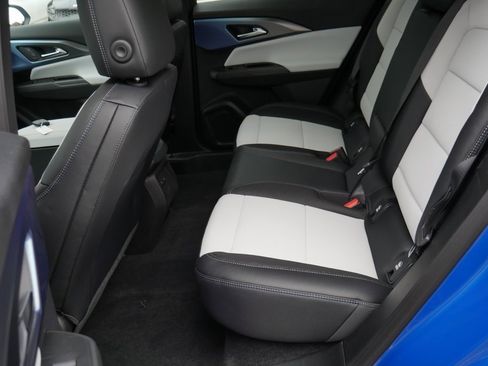 New 2026 Chevrolet Equinox EV LT image 27