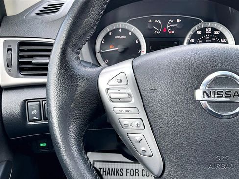 Used 2015 Nissan Sentra SR FWD image 23
