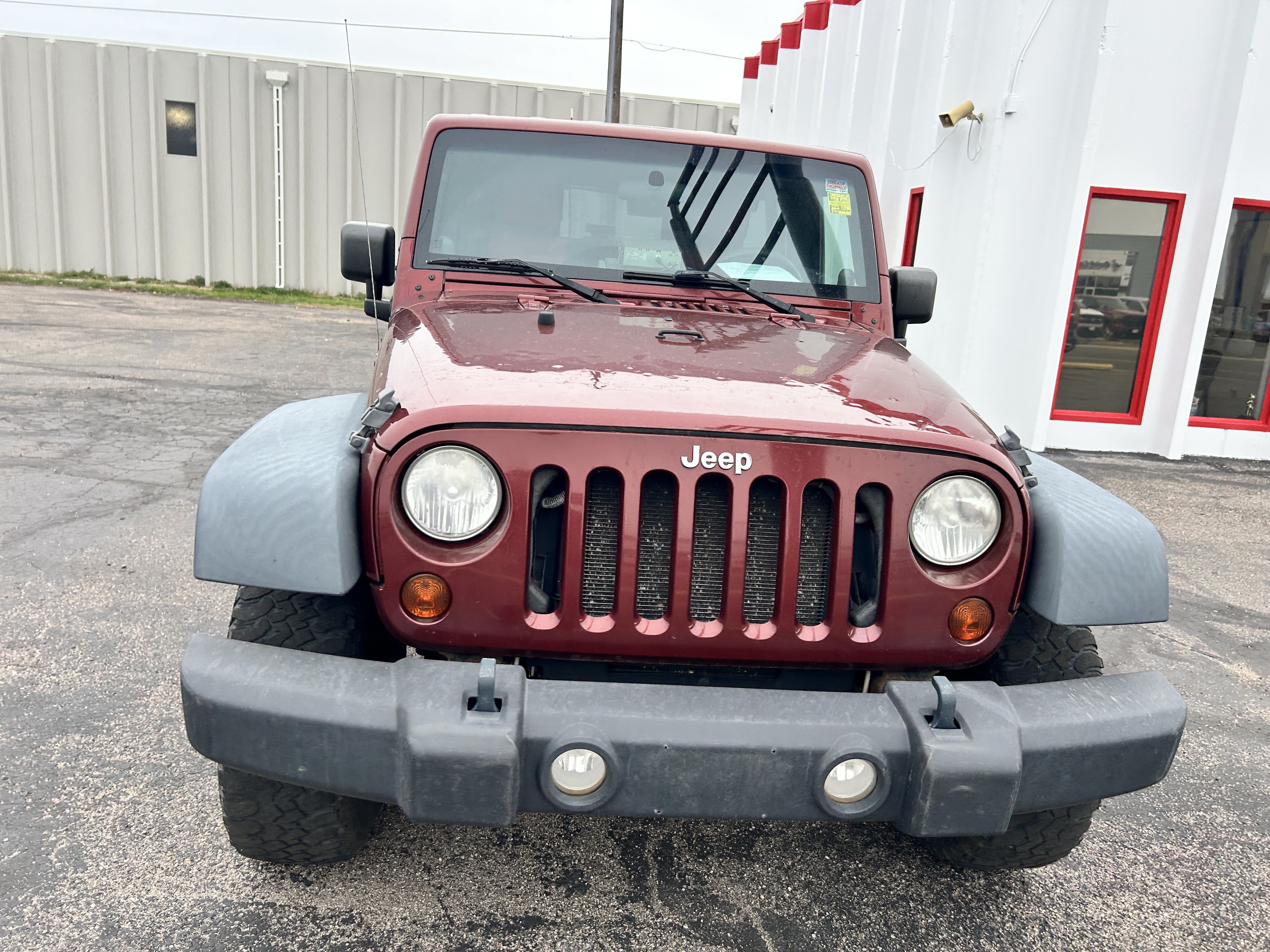 Used 2010 Jeep Wrangler Unlimited Rubicon AWD/4WD image 8