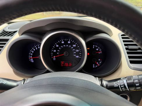 Used 2013 Kia Soul ! w/ Premium Pkg image 17