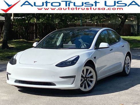 Used 2022 Tesla Model 3 Long Range image 1