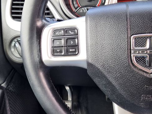 Used 2020 Dodge Journey SE w/ SE Popular Equipment Group FWD image 19