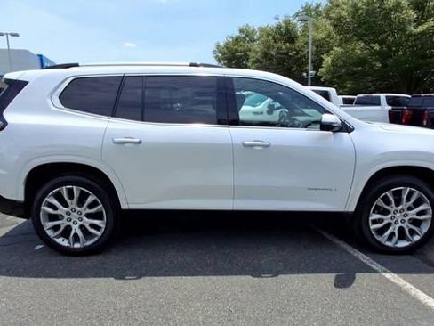 Certified 2025 GMC Acadia Denali w/ Super Cruise Package AWD/4WD image 9